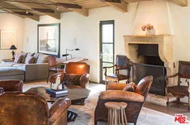 IS1r1a6cqxdvvz0000000000